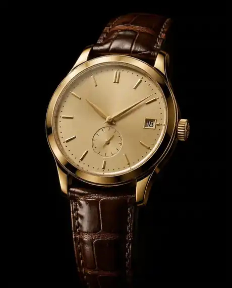 Original gold watch with leather strap photo from the supplied project